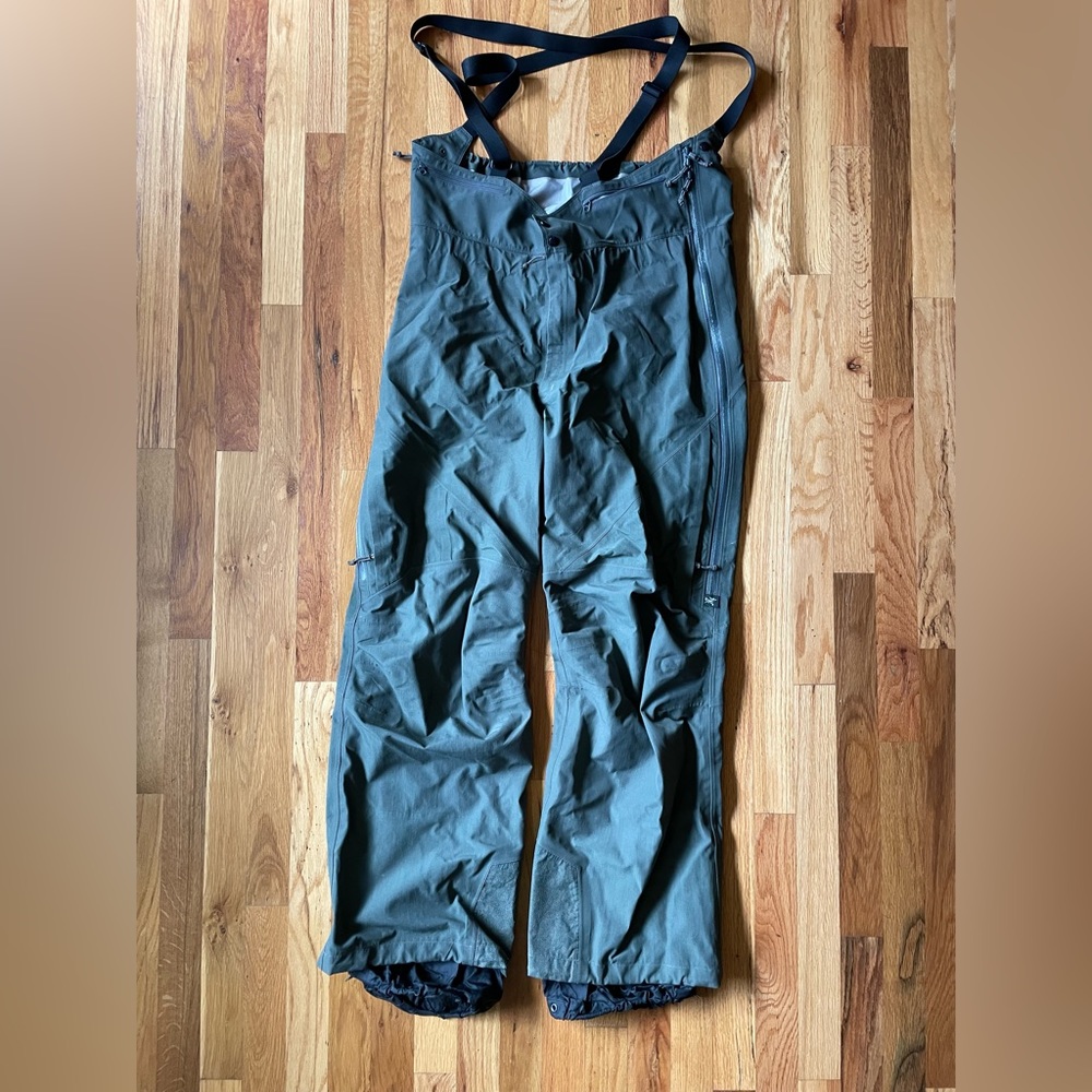 Arcteryx Gore Tex ski pants bibs. Greenish gray color.